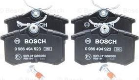 BOSCH 0 986 494 923 - Тормозные колодки, дисковые, комплект www.autospares.lv