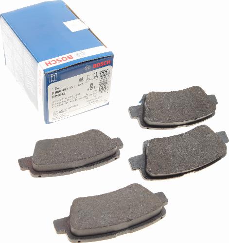 BOSCH 0 986 495 351 - Brake Pad Set, disc brake www.autospares.lv