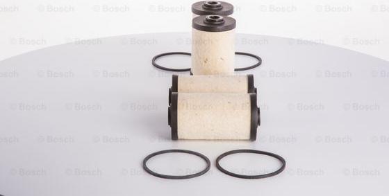 BOSCH 0 986 450 704 - Degvielas filtrs www.autospares.lv