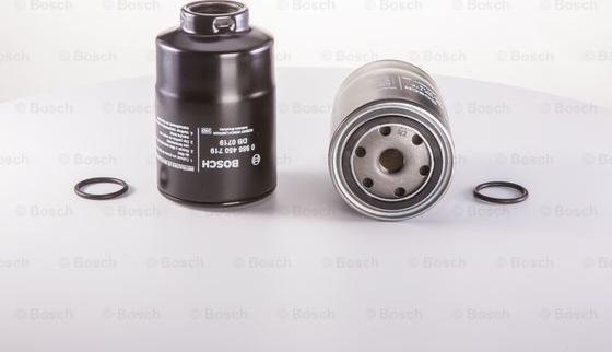 BOSCH 0 986 450 719 - Degvielas filtrs www.autospares.lv