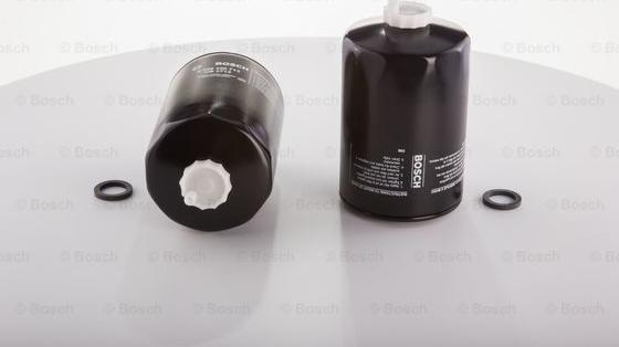 BOSCH 0 986 450 713 - Fuel filter www.autospares.lv