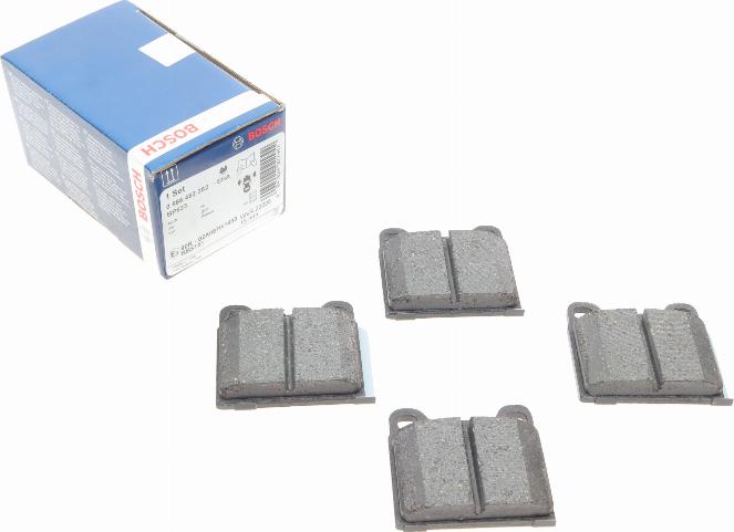 BOSCH 0 986 462 282 - Тормозные колодки, дисковые, комплект www.autospares.lv