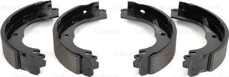 BOSCH 0 986 487 951 - Bremžu loku komplekts www.autospares.lv