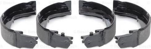 BOSCH 0 986 487 932 - Brake Shoe Set, parking brake www.autospares.lv