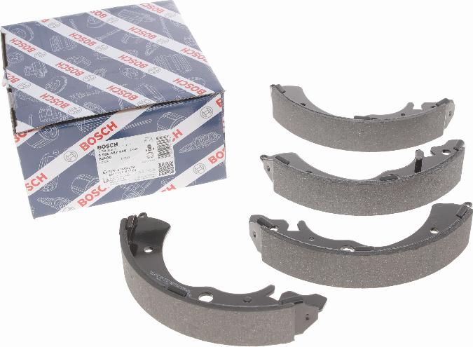 BOSCH 0 986 487 440 - Комплект тормозных колодок, барабанные www.autospares.lv