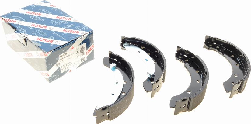 BOSCH 0 986 487 585 - Bremžu loku komplekts www.autospares.lv