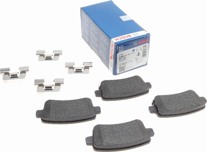 BOSCH 0 986 424 124 - Bremžu uzliku kompl., Disku bremzes www.autospares.lv