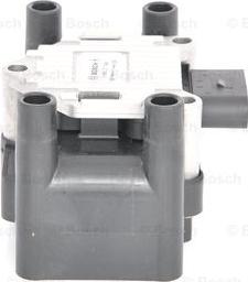 BOSCH 0 986 221 048 - Aizdedzes spole www.autospares.lv