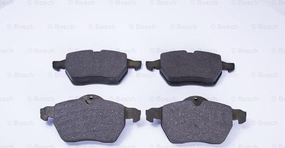 BOSCH 0 986 BB0 064 - Bremžu uzliku kompl., Disku bremzes www.autospares.lv