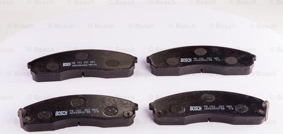 BOSCH 0 986 BB0 116 - Bremžu uzliku kompl., Disku bremzes www.autospares.lv