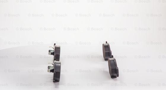 BOSCH 0 986 BB0 261 - Bremžu uzliku kompl., Disku bremzes www.autospares.lv