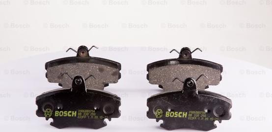 BOSCH 0 986 BB0 704 - Bremžu uzliku kompl., Disku bremzes www.autospares.lv