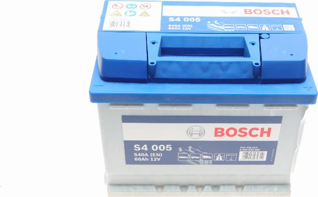 BOSCH 0 092 S40 050 - Starter Battery www.autospares.lv