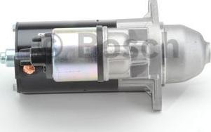 BOSCH 0 001 137 005 - Starteris www.autospares.lv