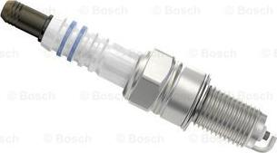 BOSCH 0 241 140 500 - Свеча зажигания www.autospares.lv