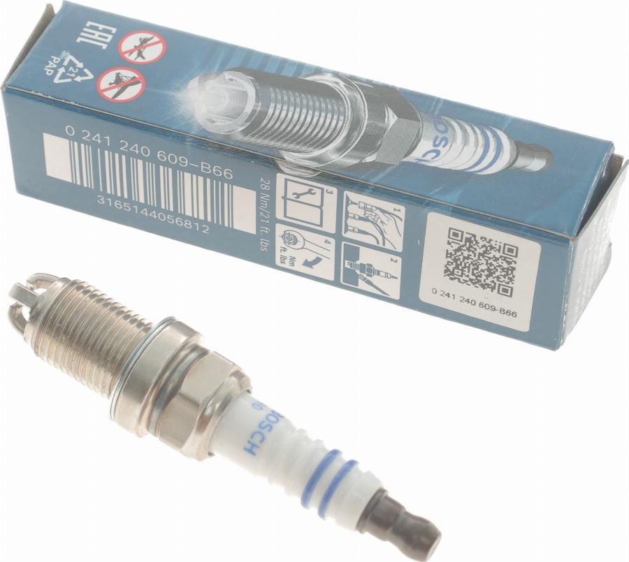 BOSCH 0 241 240 609 - Aizdedzes svece autospares.lv