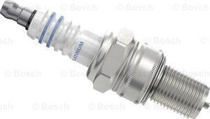 BOSCH 0 241 250 512 - Aizdedzes svece www.autospares.lv