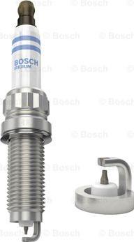 BOSCH 0 242 145 537 - Aizdedzes svece www.autospares.lv