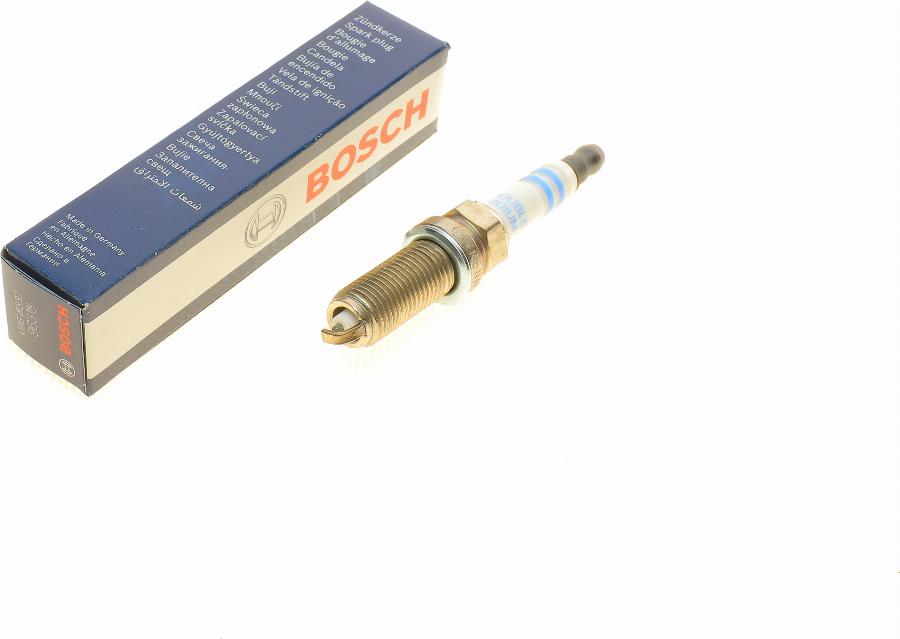 BOSCH 0 242 140 557 - Свеча зажигания www.autospares.lv