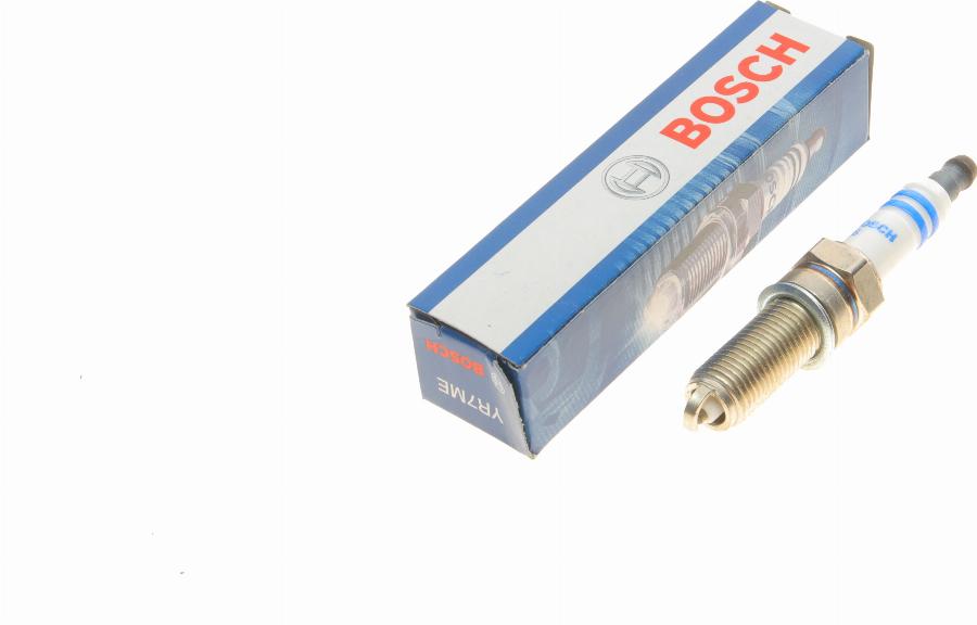 BOSCH 0 242 135 545 - Свеча зажигания www.autospares.lv