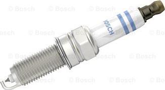 BOSCH 0 242 135 555 - Aizdedzes svece www.autospares.lv