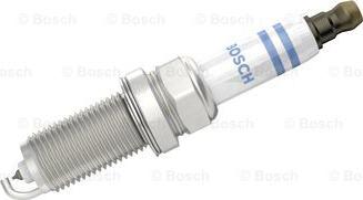 BOSCH 0 242 135 569 - Aizdedzes svece www.autospares.lv