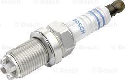 BOSCH 0 242 245 590 - Aizdedzes svece www.autospares.lv