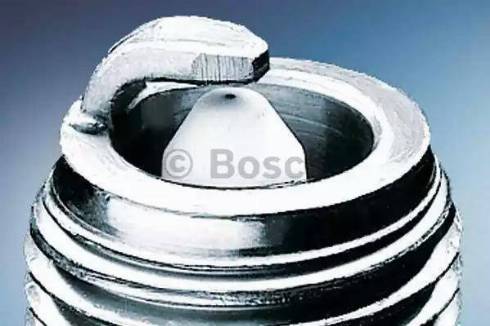 BOSCH 0 242 250 517 - Aizdedzes svece autospares.lv