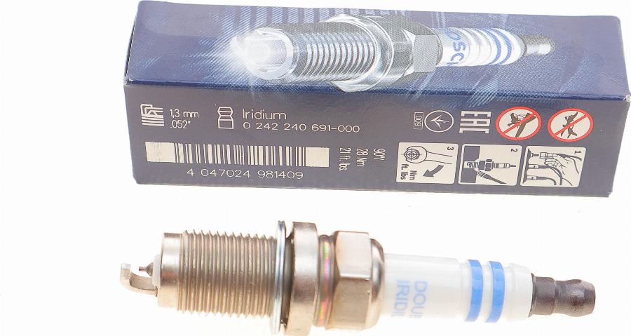 BOSCH 0 242 240 691 - Aizdedzes svece autospares.lv