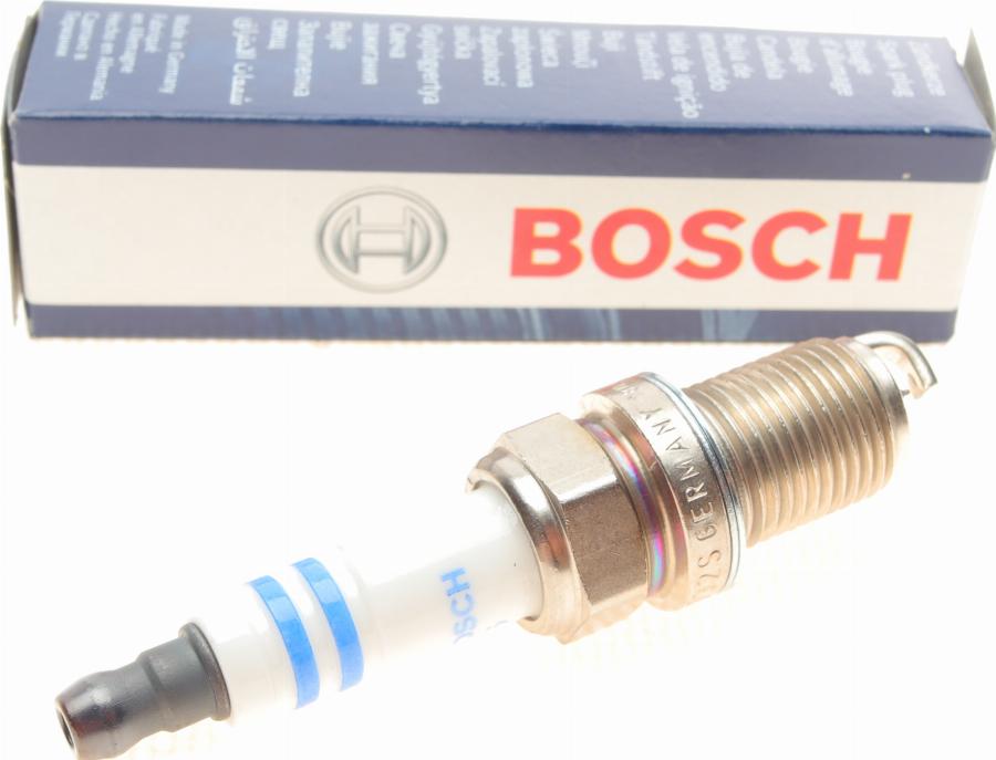 BOSCH 0 242 240 653 - Spark Plug www.autospares.lv