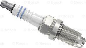 BOSCH 0 242 240 618 - Aizdedzes svece www.autospares.lv