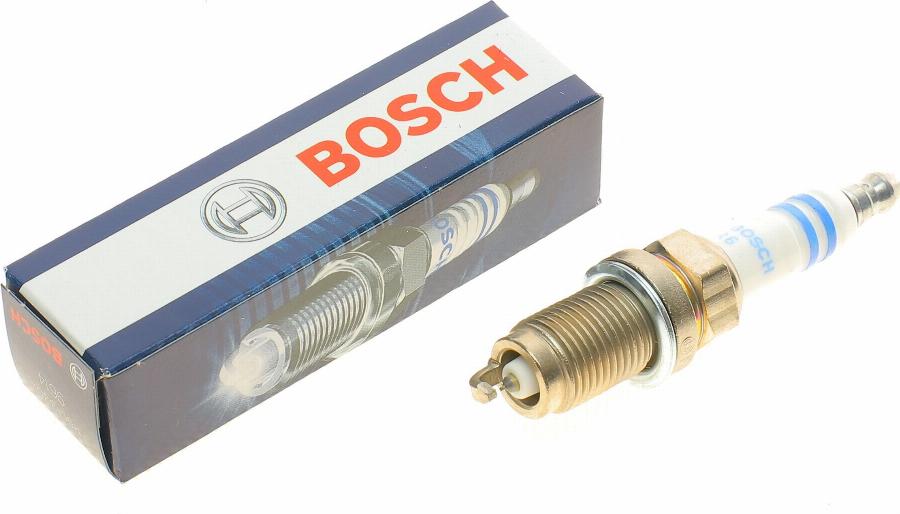 BOSCH 0 242 240 675 - Свеча зажигания www.autospares.lv