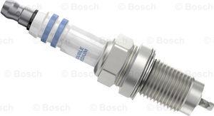 BOSCH 0 242 240 675 - Aizdedzes svece www.autospares.lv