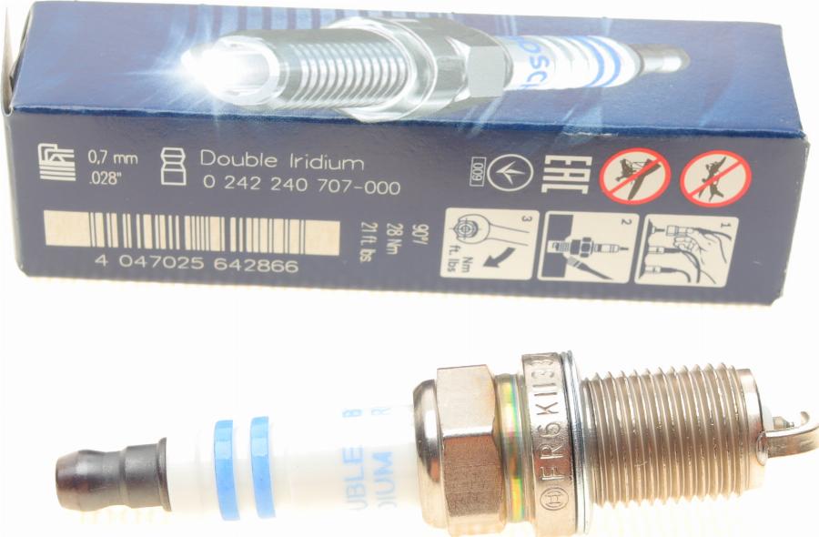 BOSCH 0 242 240 707 - Aizdedzes svece autospares.lv