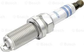 BOSCH 0 242 240 715 - Aizdedzes svece www.autospares.lv