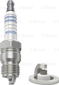 BOSCH 0 242 225 641 - Aizdedzes svece autospares.lv