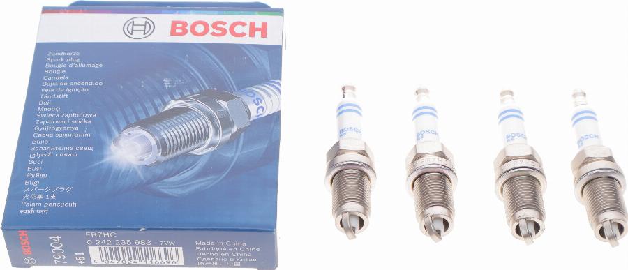 BOSCH 0 242 235 983 - Spark Plug www.autospares.lv