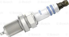 BOSCH 0 242 235 749 - Aizdedzes svece www.autospares.lv