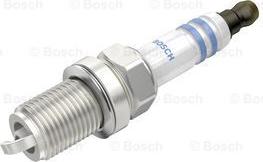 BOSCH 0 242 235 749 - Aizdedzes svece www.autospares.lv