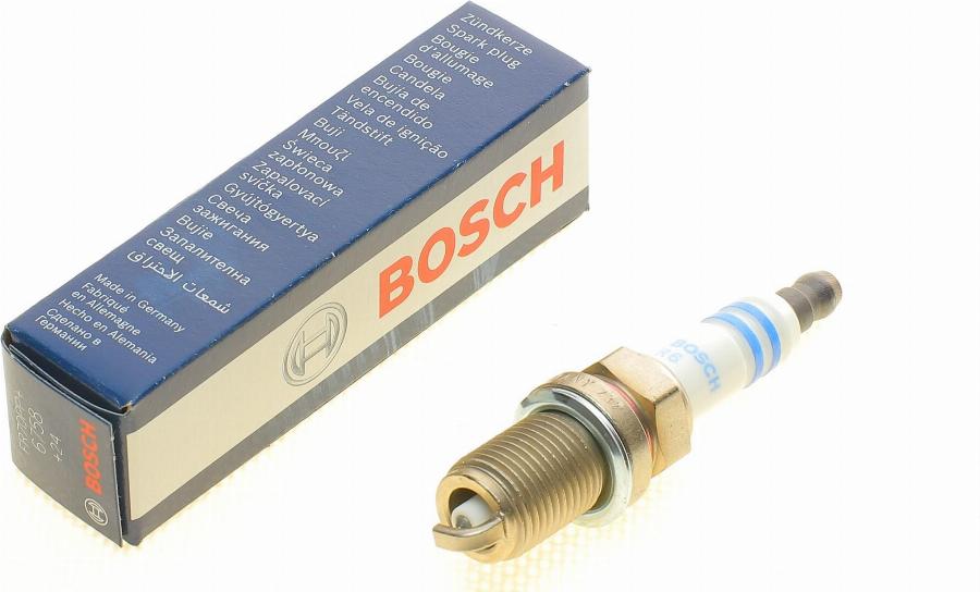 BOSCH 0 242 235 749 - Aizdedzes svece www.autospares.lv