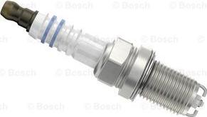 BOSCH 0 242 235 748 - Aizdedzes svece www.autospares.lv