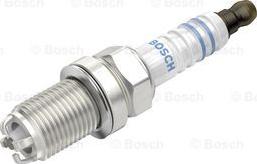 BOSCH 0 242 235 748 - Aizdedzes svece autospares.lv