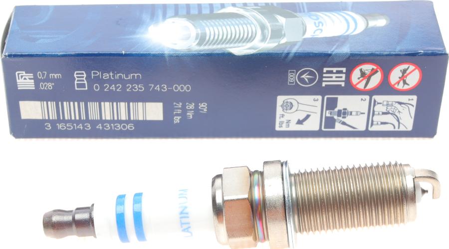 BOSCH 0 242 235 743 - Свеча зажигания www.autospares.lv