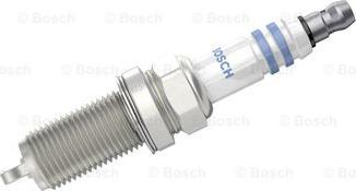 BOSCH 0 242 236 593 - Aizdedzes svece www.autospares.lv