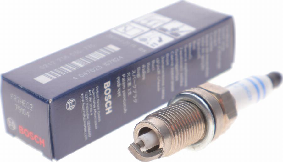 BOSCH 0 242 236 530 - Spark Plug www.autospares.lv