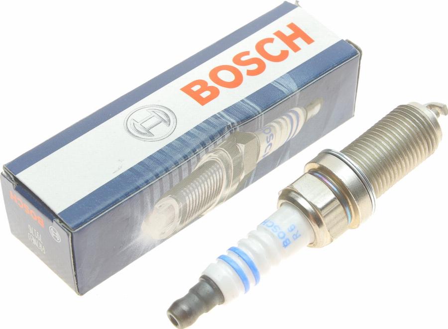 BOSCH 0 242 236 694 - Aizdedzes svece www.autospares.lv