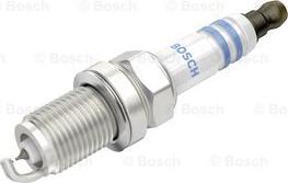 BOSCH 0 242 236 670 - Aizdedzes svece www.autospares.lv