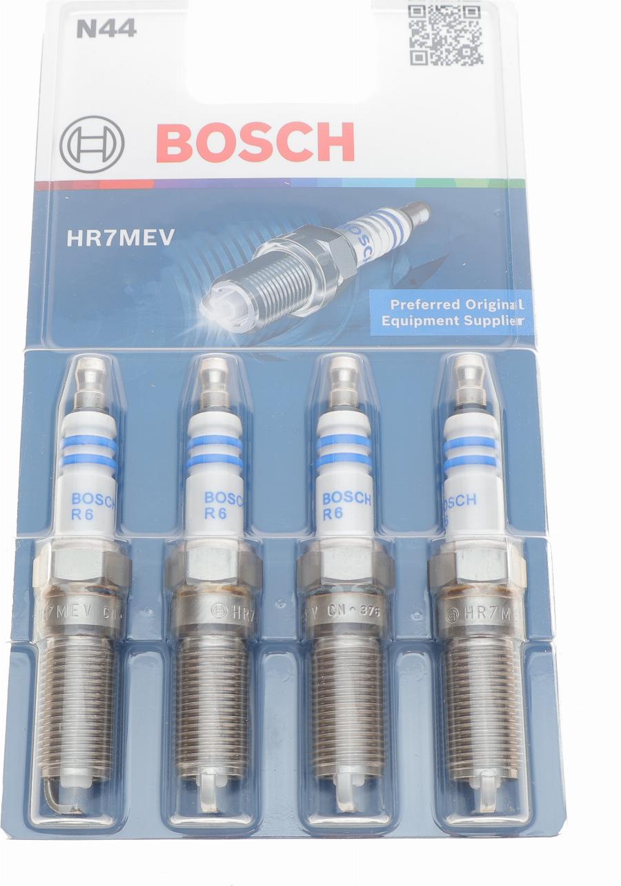 BOSCH 0 242 236 866 - Aizdedzes svece www.autospares.lv