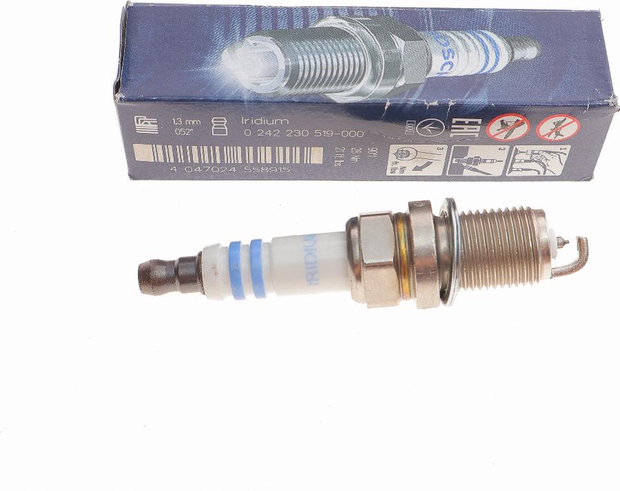 BOSCH 0 242 230 519 - Aizdedzes svece www.autospares.lv