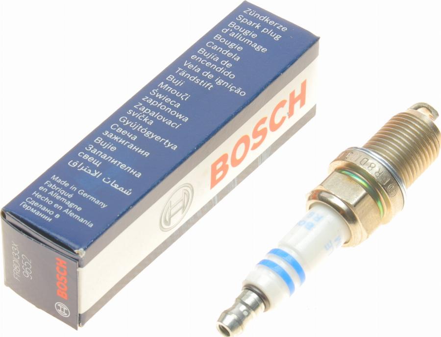 BOSCH 0 242 230 534 - Aizdedzes svece www.autospares.lv